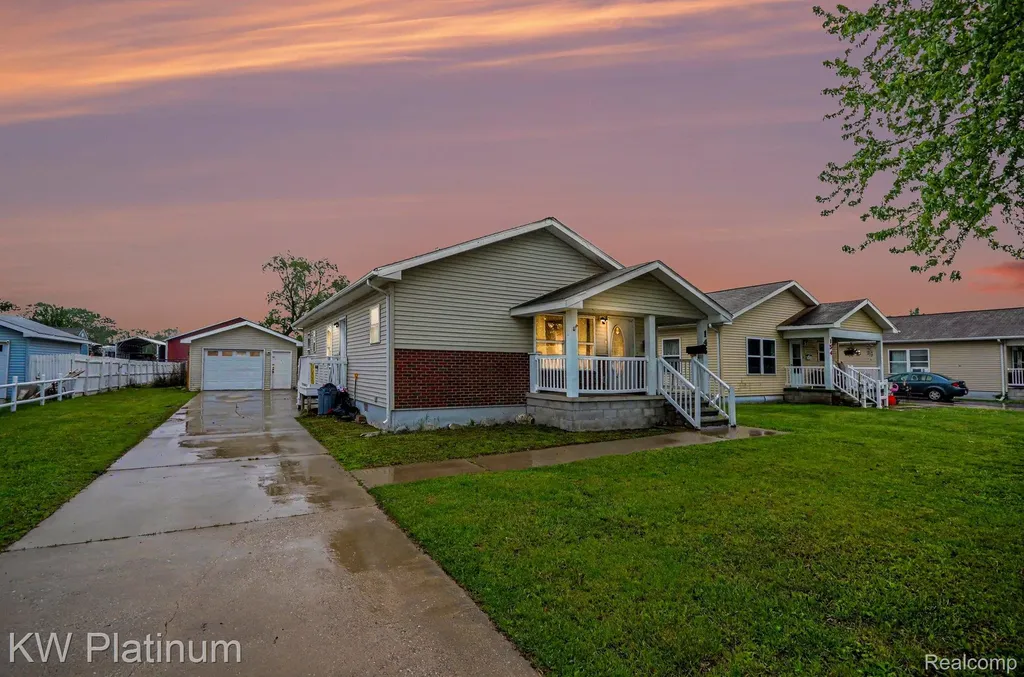 146 Rural Street Port Huron City MI 48060