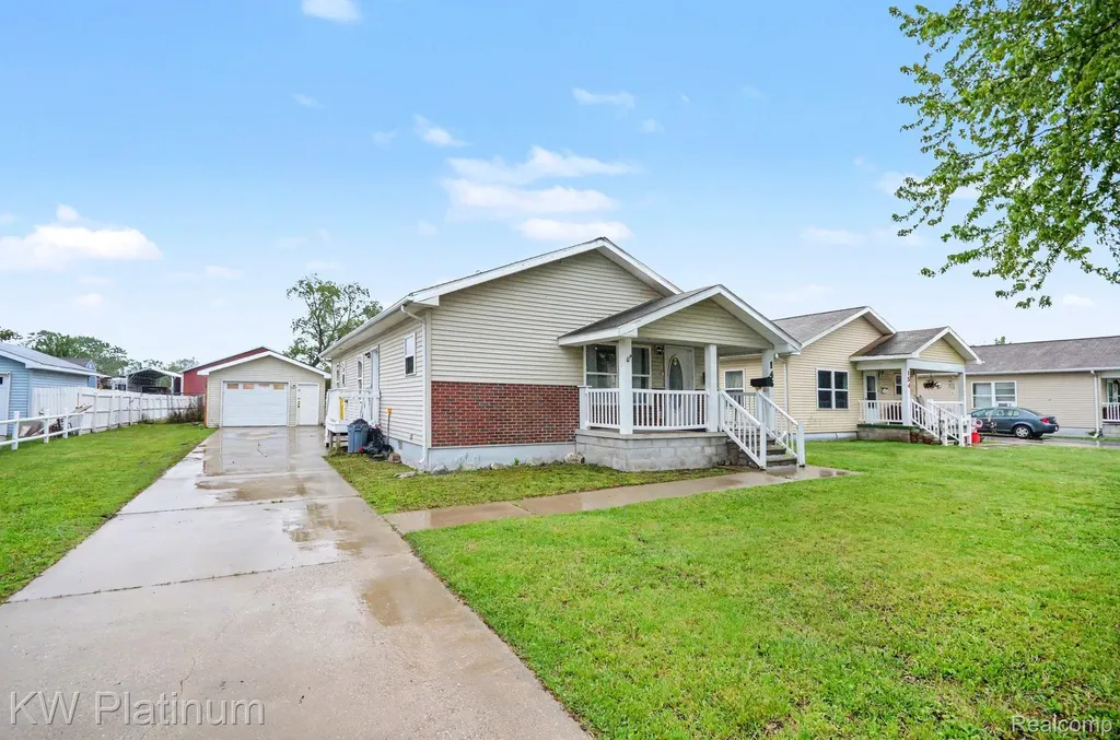 146 Rural Street Port Huron City MI 48060