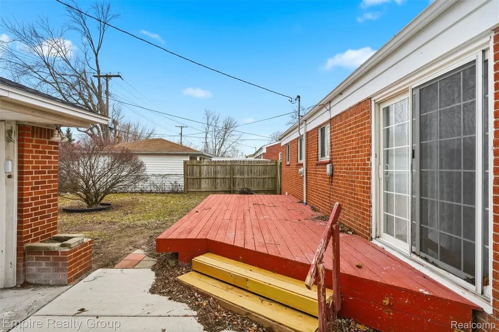 33060 Cherry Hill Road Garden City City MI 48135