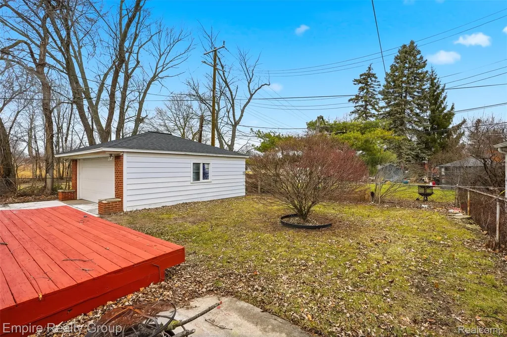 33060 Cherry Hill Road Garden City City MI 48135