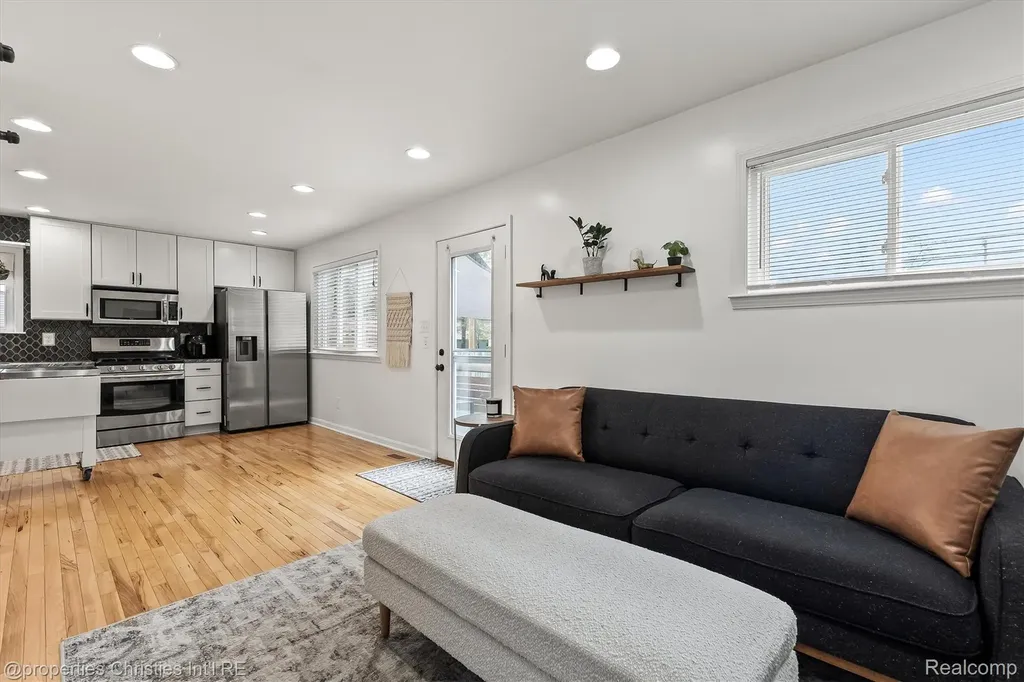 1318 Bauman Avenue Royal Oak City MI 48073