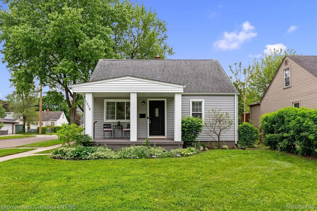 1318 Bauman Avenue Royal Oak City MI 48073