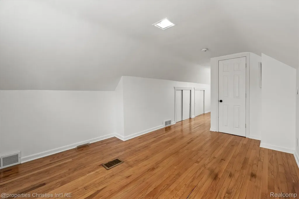 1318 Bauman Avenue Royal Oak City MI 48073