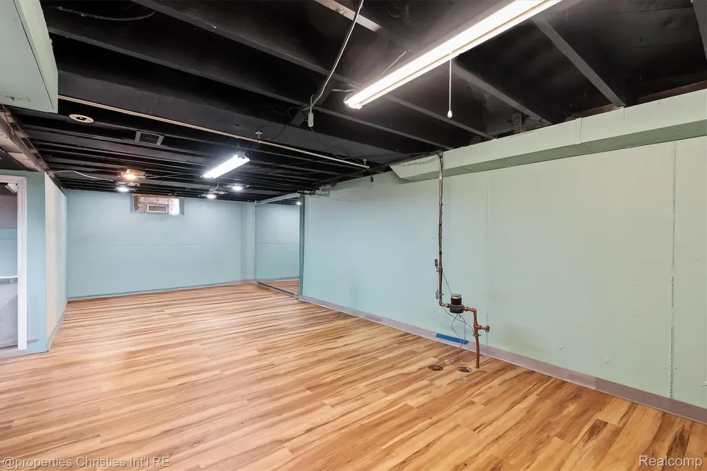 1318 Bauman Avenue Royal Oak City MI 48073