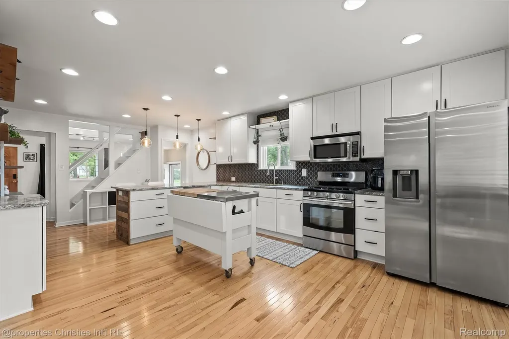 1318 Bauman Avenue Royal Oak City MI 48073