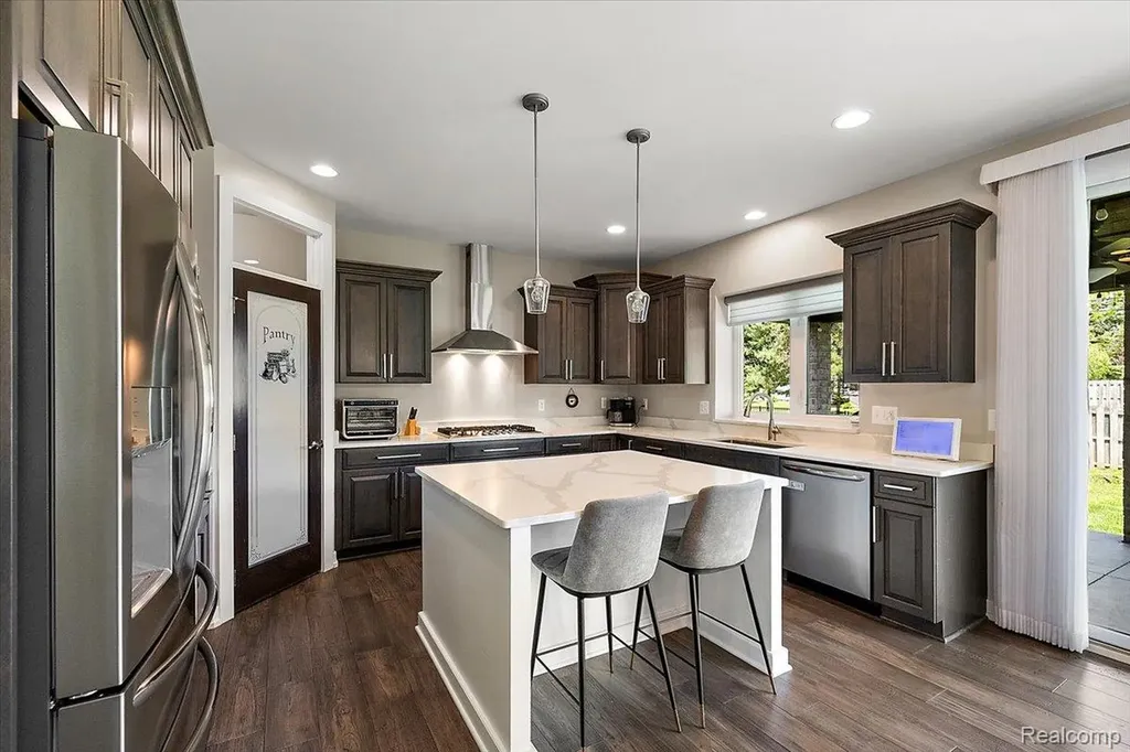 7659 Crimson Court Shelby Charter Township MI 48316