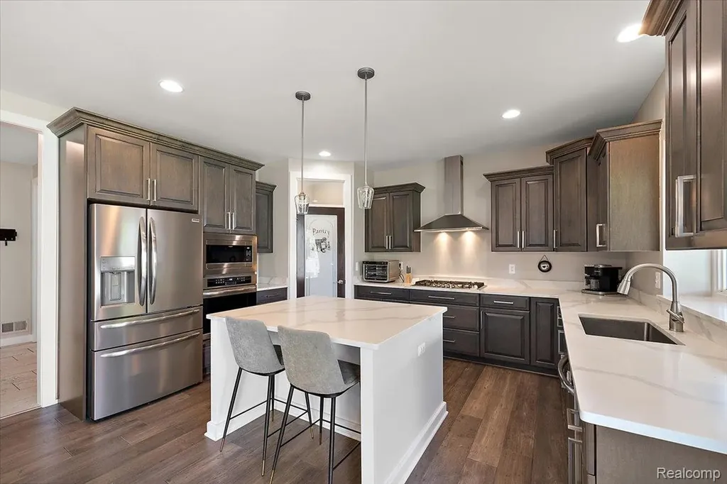 7659 Crimson Court Shelby Charter Township MI 48316