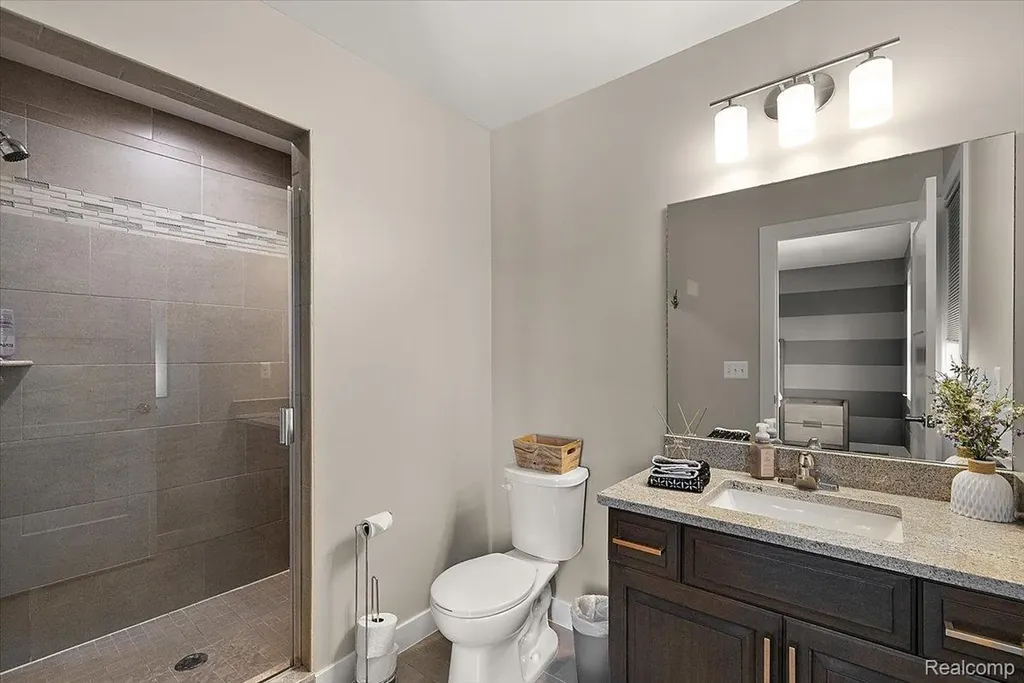 7659 Crimson Court Shelby Charter Township MI 48316