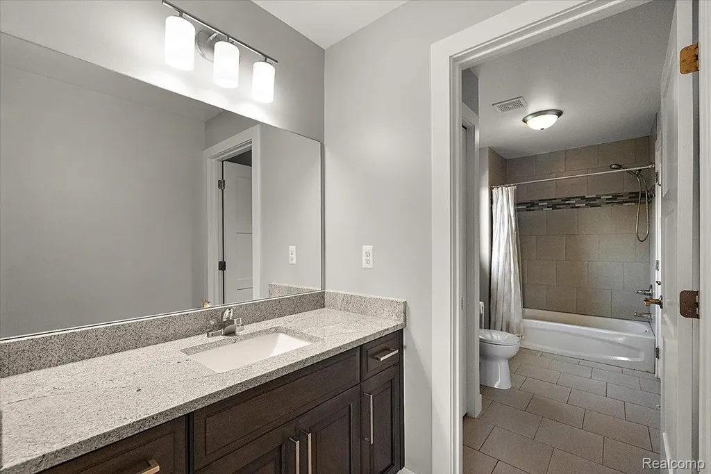 7659 Crimson Court Shelby Charter Township MI 48316