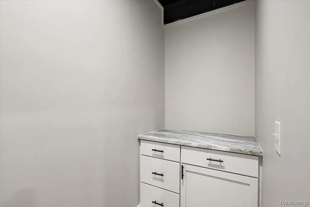 7659 Crimson Court Shelby Charter Township MI 48316