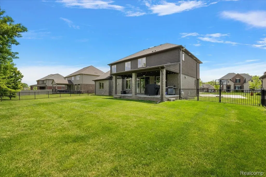 7659 Crimson Court Shelby Charter Township MI 48316