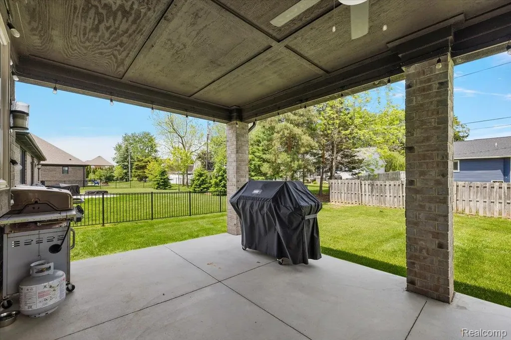 7659 Crimson Court Shelby Charter Township MI 48316