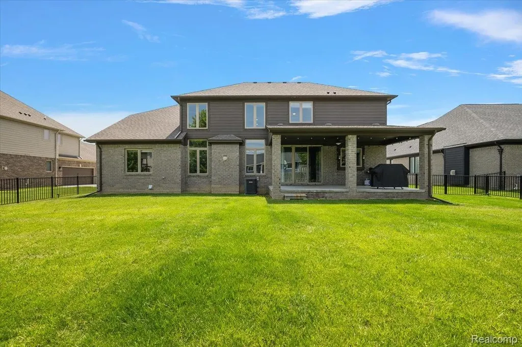 7659 Crimson Court Shelby Charter Township MI 48316