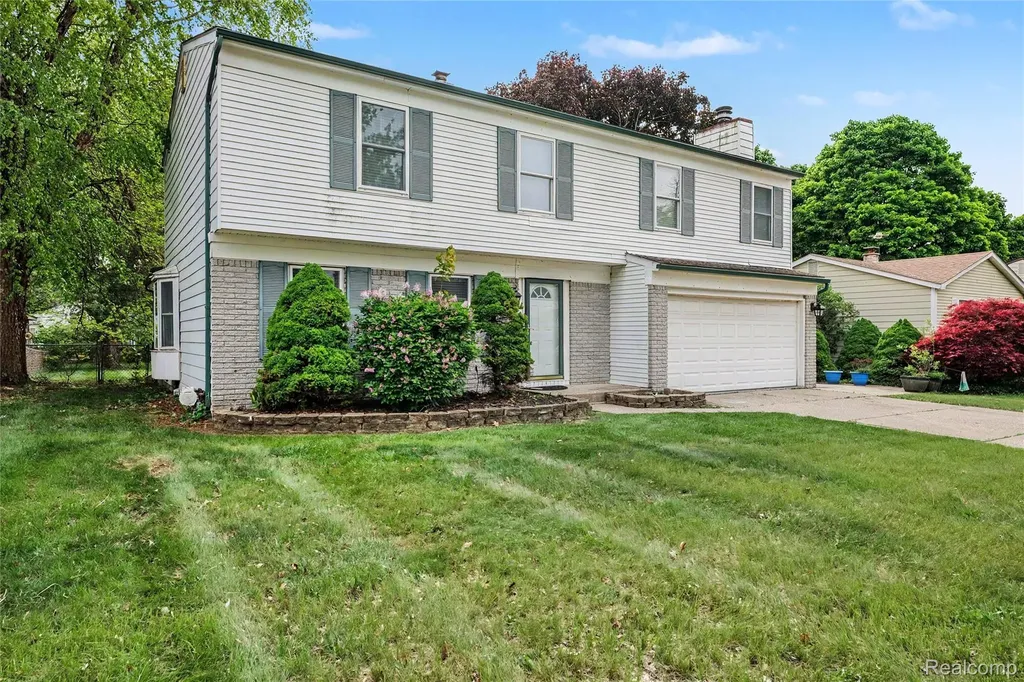12800 Daily Drive Sterling Heights City MI 48313