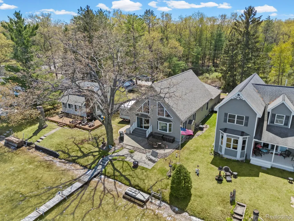 1434 Lake Drive Grant Township MI 48748