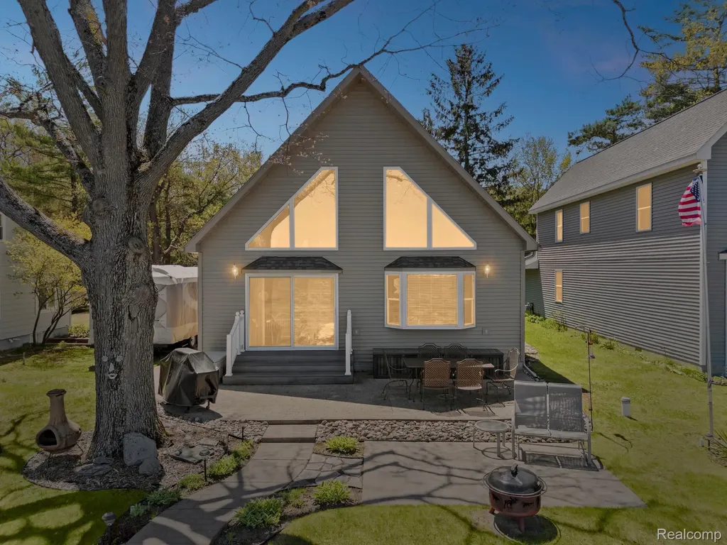 1434 Lake Drive Grant Township MI 48748