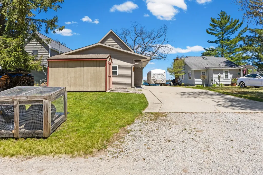 1434 Lake Drive Grant Township MI 48748