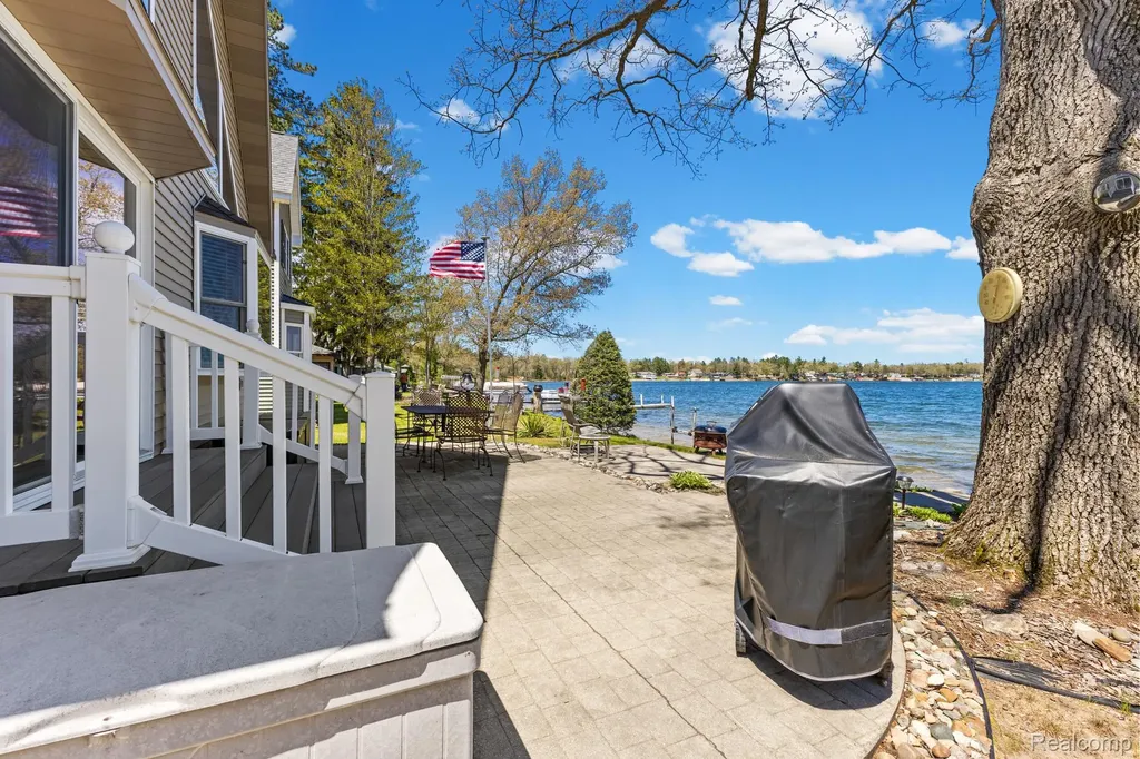 1434 Lake Drive Grant Township MI 48748