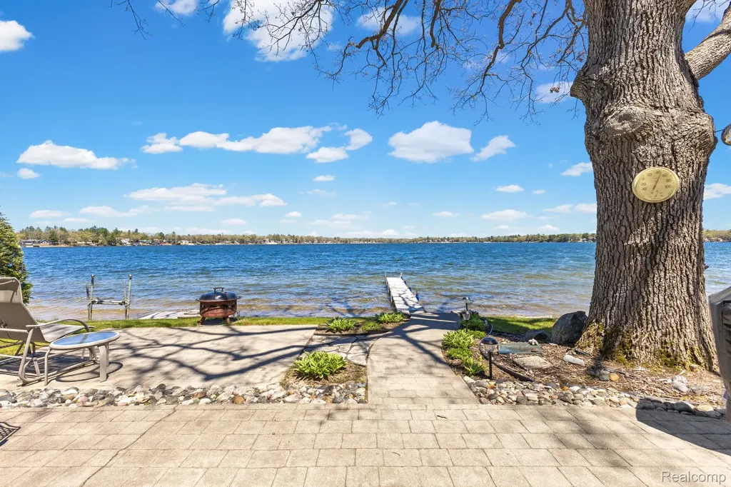 1434 Lake Drive Grant Township MI 48748