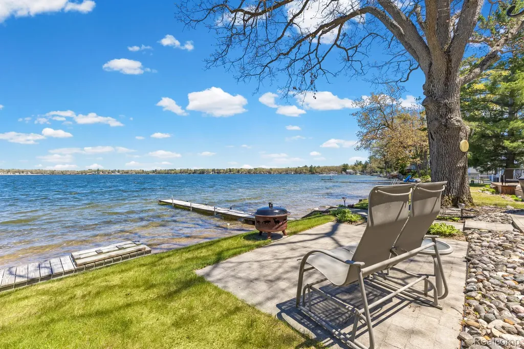 1434 Lake Drive Grant Township MI 48748