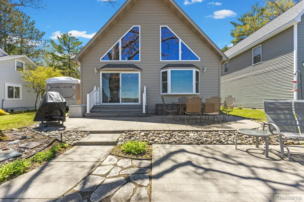 1434 Lake Drive Grant Township MI 48748