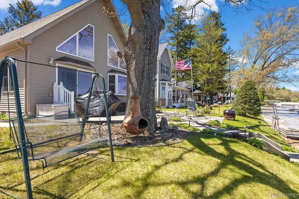 1434 Lake Drive Grant Township MI 48748