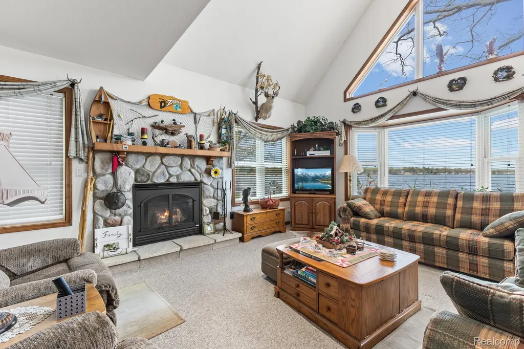 1434 Lake Drive Grant Township MI 48748