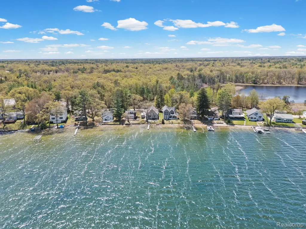 1434 Lake Drive Grant Township MI 48748