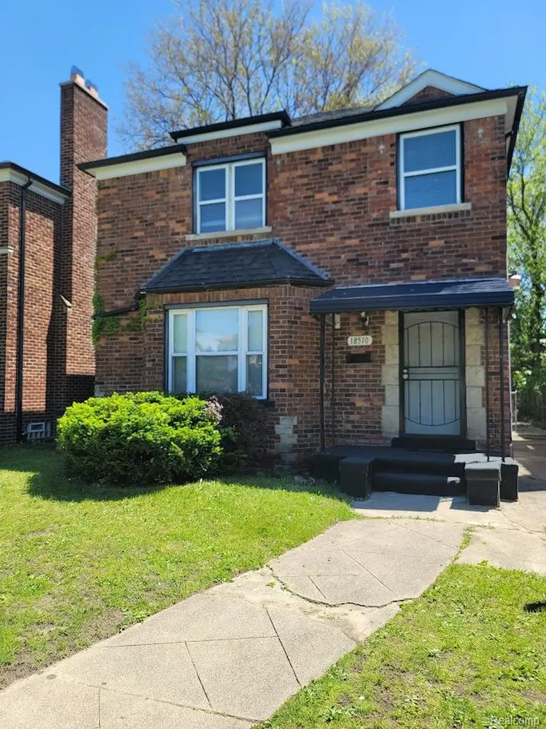 18510 Hartwell Street Detroit City MI 48235