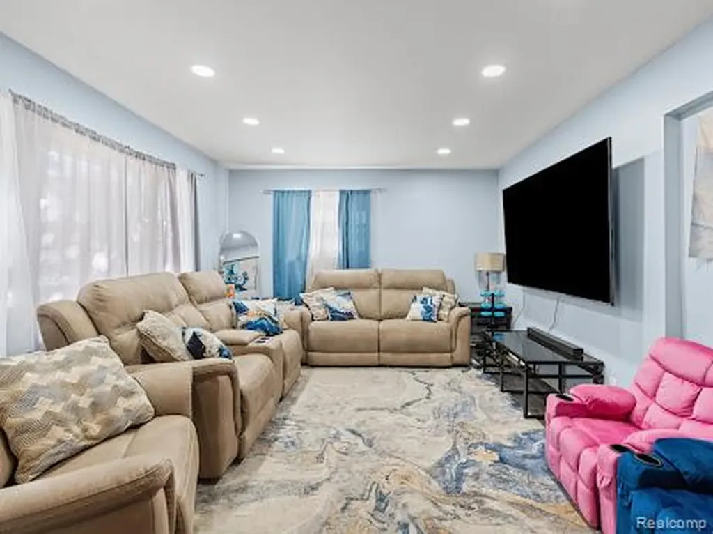 2496 Ketzler Drive Flint Charter Township MI 48507