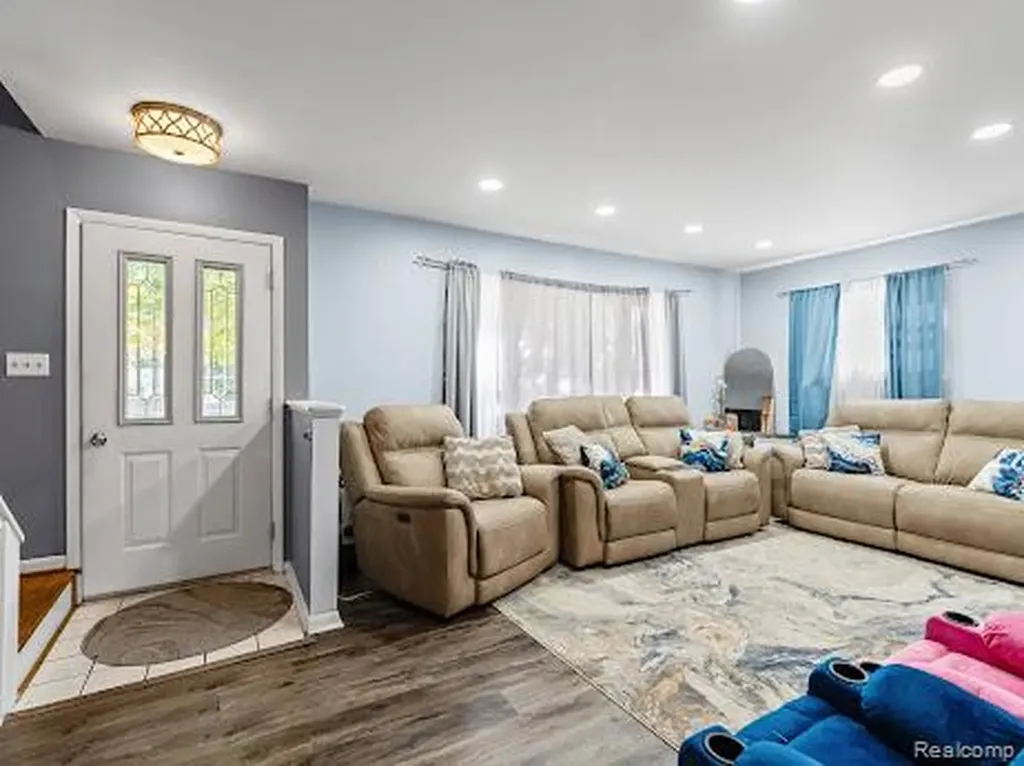 2496 Ketzler Drive Flint Charter Township MI 48507