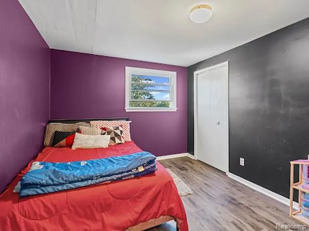 2496 Ketzler Drive Flint Charter Township MI 48507