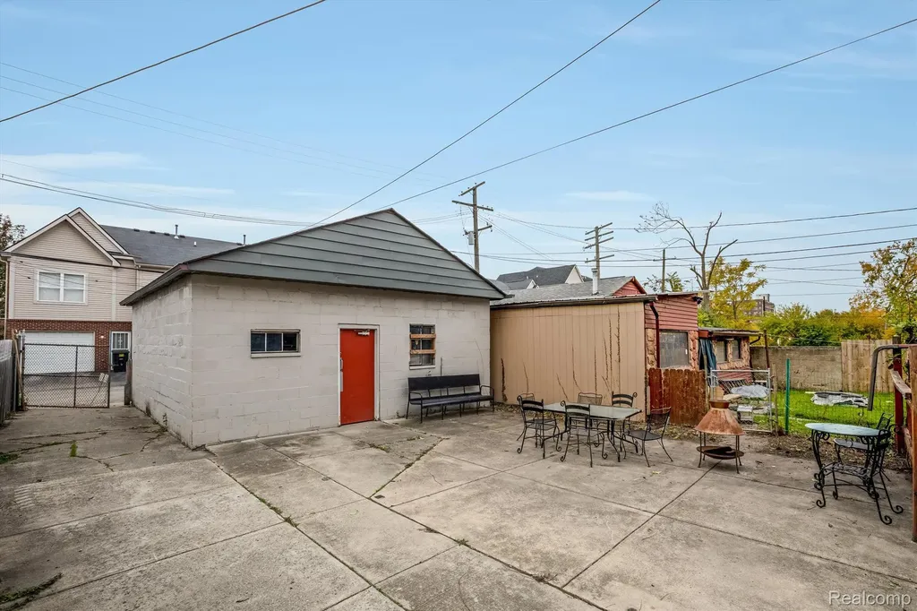 310 Hendrie Street Detroit City MI 48202