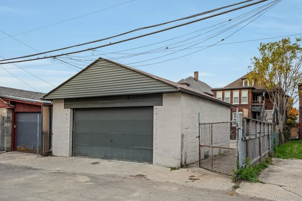 310 Hendrie Street Detroit City MI 48202