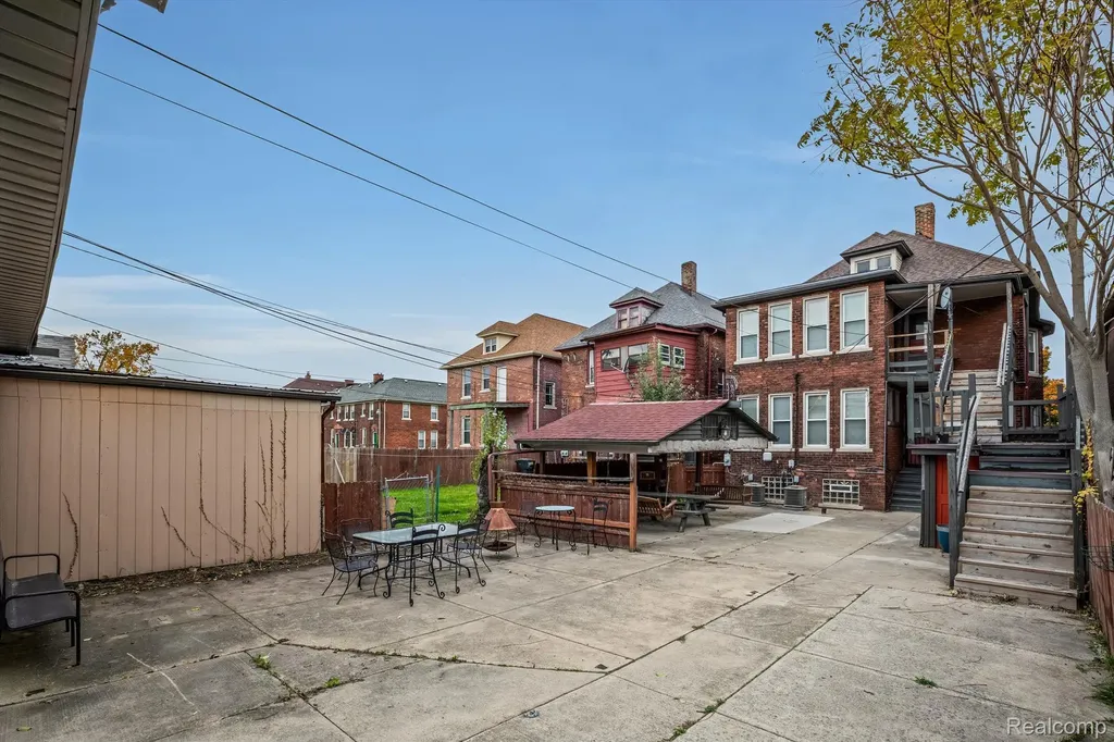 310 Hendrie Street Detroit City MI 48202