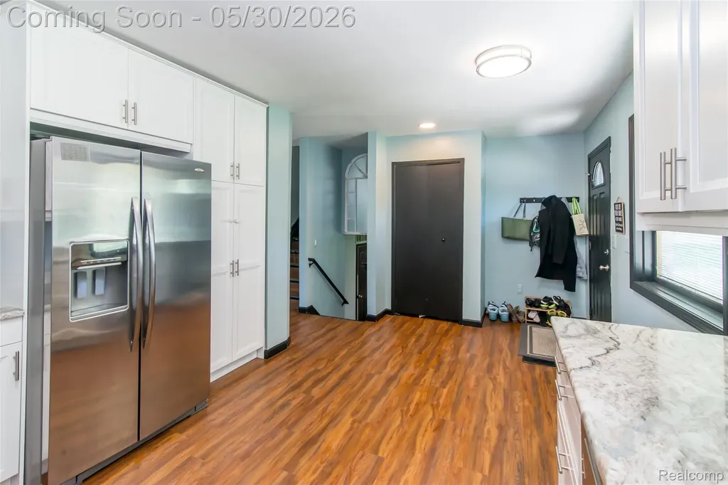 32704 Ann Arbor Trail Westland City MI 48185