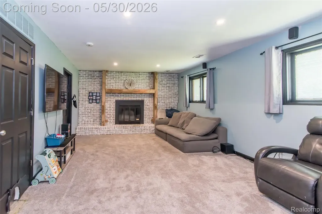 32704 Ann Arbor Trail Westland City MI 48185