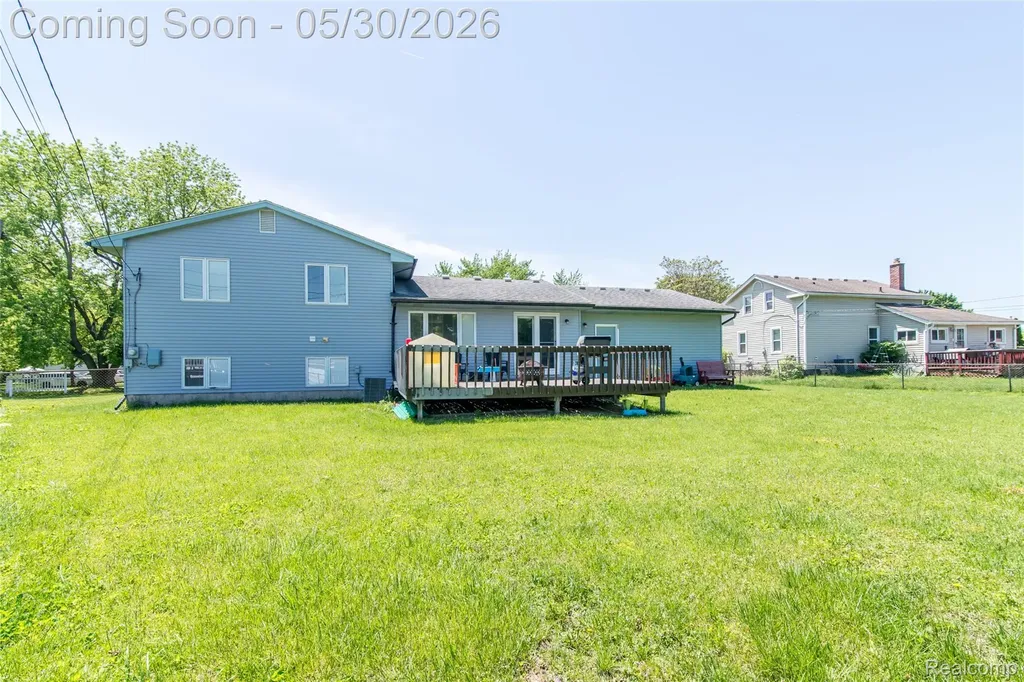 32704 Ann Arbor Trail Westland City MI 48185