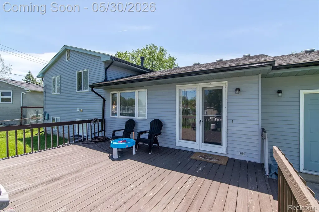 32704 Ann Arbor Trail Westland City MI 48185