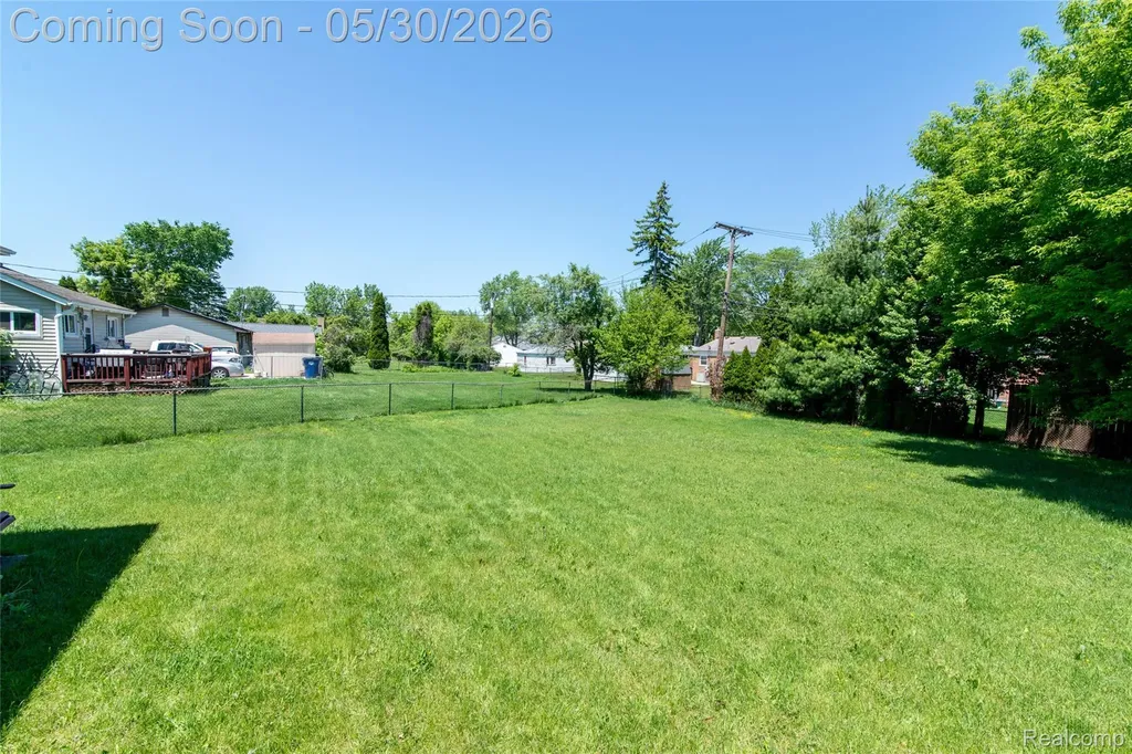 32704 Ann Arbor Trail Westland City MI 48185