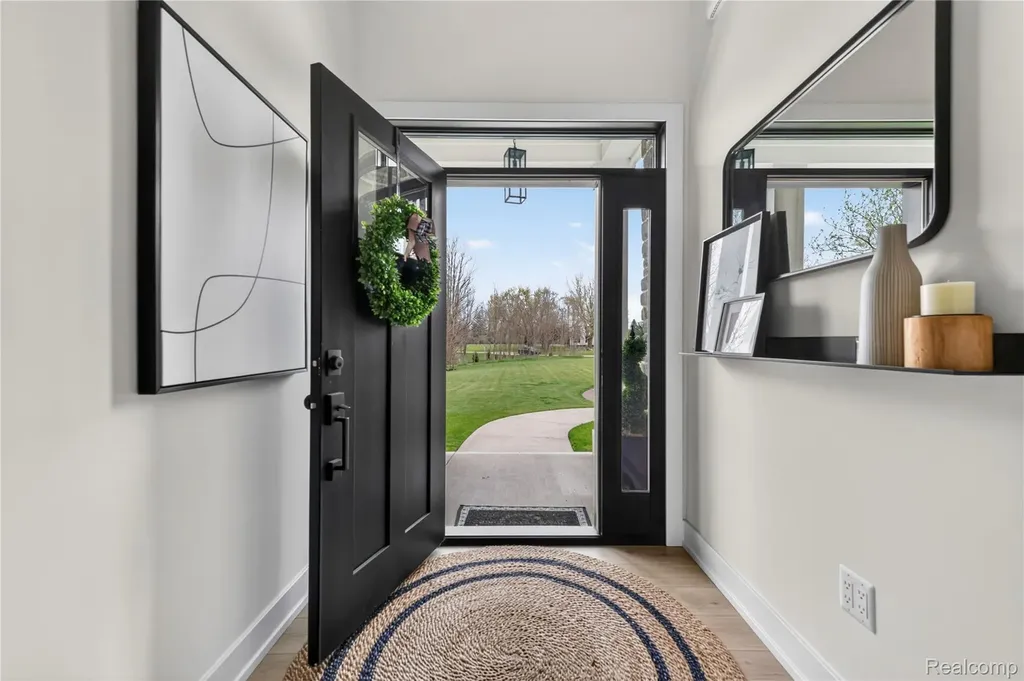 8439 Holcomb Road Independence Charter Township MI 48348