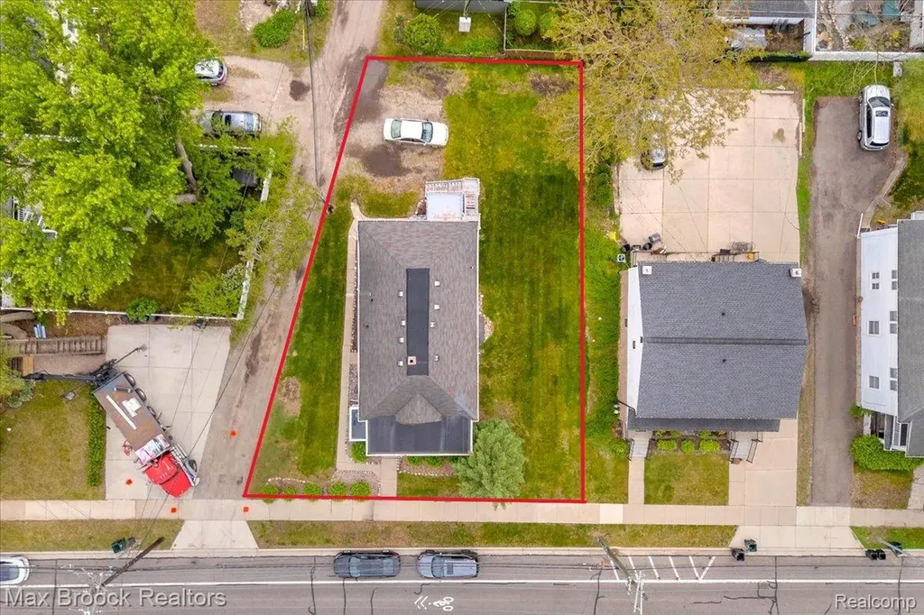 417 W Lincoln Avenue Royal Oak City MI 48067