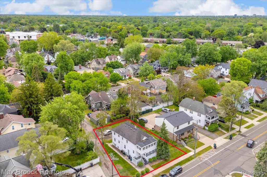 417 W Lincoln Avenue Royal Oak City MI 48067