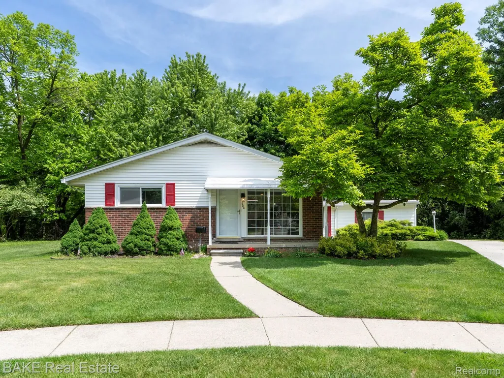 800 Parkview Drive Plymouth City MI 48170