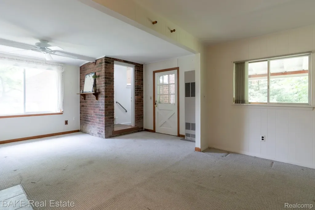 800 Parkview Drive Plymouth City MI 48170