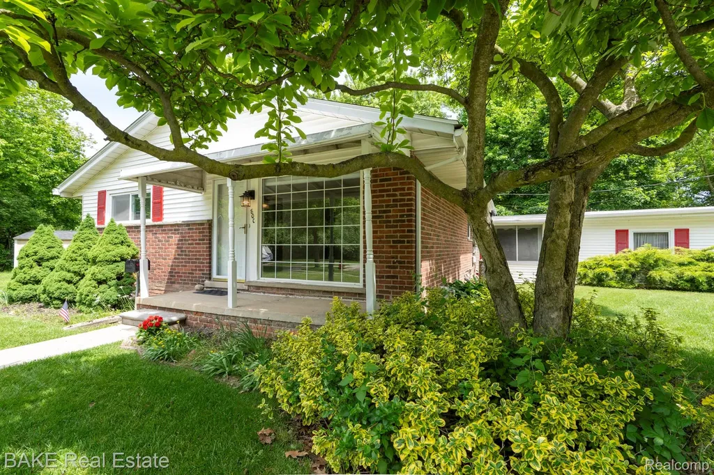 800 Parkview Drive Plymouth City MI 48170