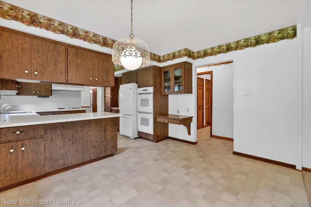 1325 Pine Grove Lane Milford Charter Township MI 48381