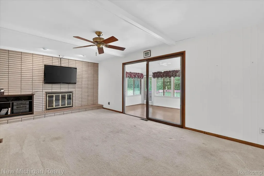 1325 Pine Grove Lane Milford Charter Township MI 48381