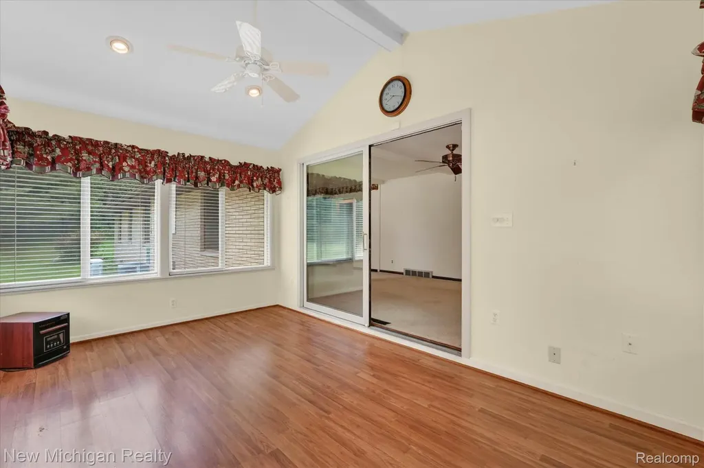 1325 Pine Grove Lane Milford Charter Township MI 48381