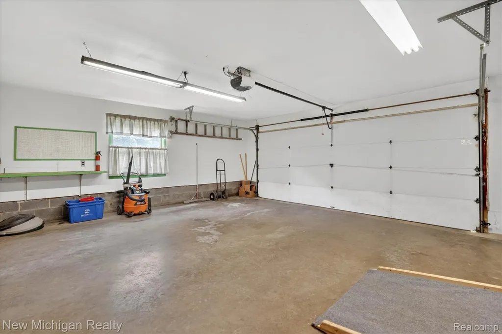 1325 Pine Grove Lane Milford Charter Township MI 48381